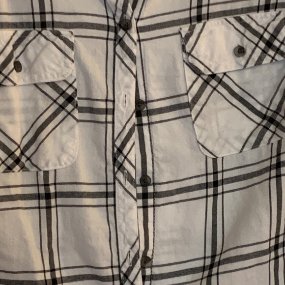 Croft & Barrow long sleeve button front black & white top, size Large - Picture 2 of 5